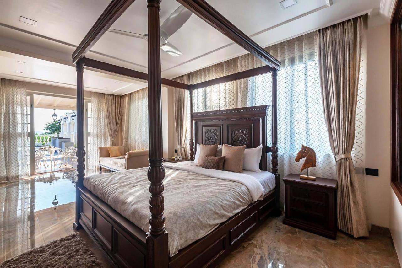 Stayvista'S Lake La Vie - Tranquil Lake-View Villa Amidst Farmland With Pool And Poolside Gazebo - Proximity To Sula 나식 외부 사진
